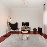 Barbara's House - Minho's Guest شقة براغا