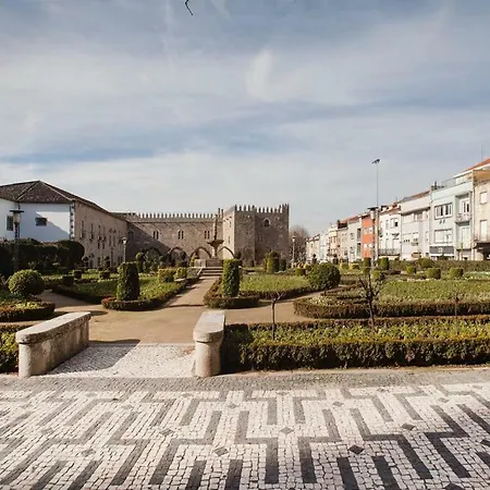 Barbara's House - Minho's Guest *